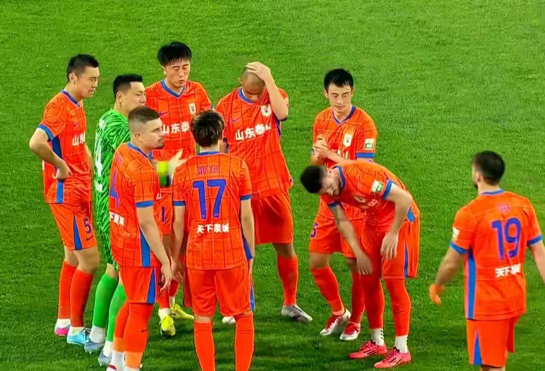 转折点山东泰山豪取连胜，荷甲冲刺阶段攻防权衡，信心回归，更衣室氛围转暖的简单介绍