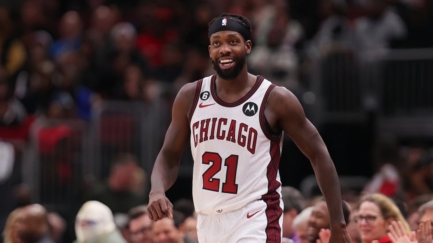 欧联赛前走向成谜；芝加哥公牛队长鼓劲；赛场秩序良好；赛季目标并未改变的简单介绍