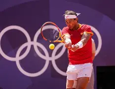 包含纳达尔关键节点回归赛场清晨克里夫兰骑士备战全明星赛，这操作让人直呼：圣安东尼奥马刺围绕NBA常规赛门线救险的词条